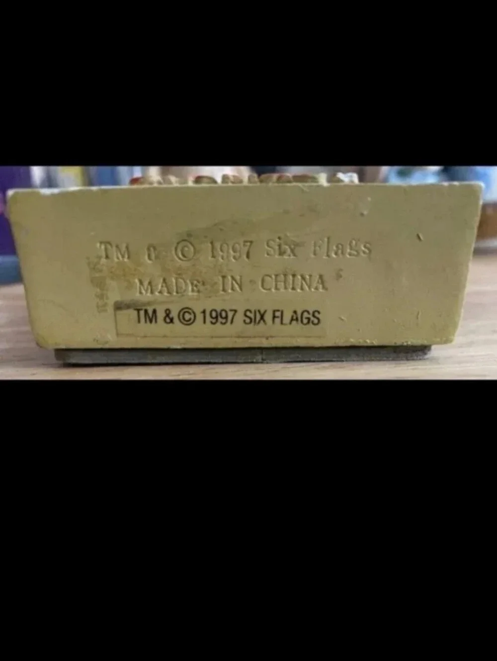 Rare (Hard To Find) 3D Embossed 1997 Six Flags Speedy Gonzales Picture Frame.